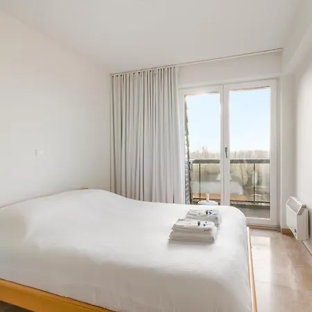 Apartment Ster Der Zee-fijn App Met Uitgestrekt Zicht Op Zee *