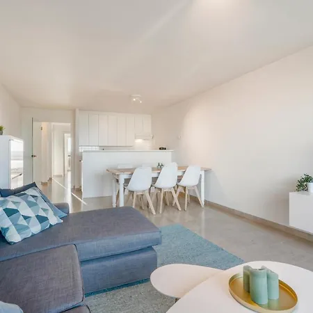 Ster Der Zee-fijn App Met Uitgestrekt Zicht Op Zee Apartamento