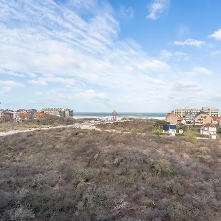 Ster Der Zee-fijn App Met Uitgestrekt Zicht Op Zee *